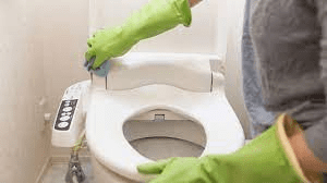 Legs Leaving Residue on Toilet Seat: How to Solve