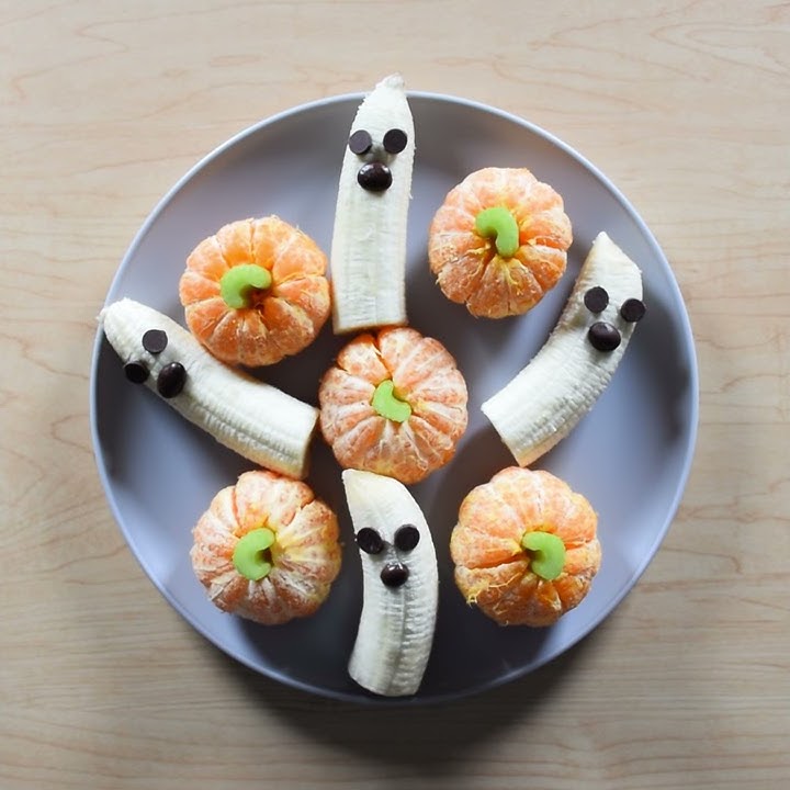 Halloween Breakfast Banana Ghosts & Clementine Pumpkins