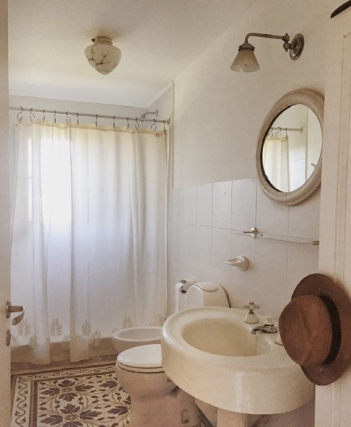 How to Get Rid Of Yellow Spots on Bathroom Ceiling